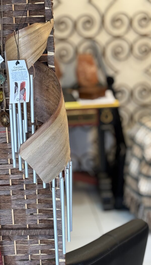 Carillon éolien en feuille de noix de coco : pour une détente auditive naturelle – Image 3