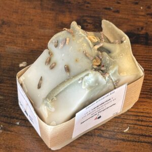 Savon artisanal et biologique - 90g - Lavandina (surgras 8 %) : Savon relaxant et apaisant