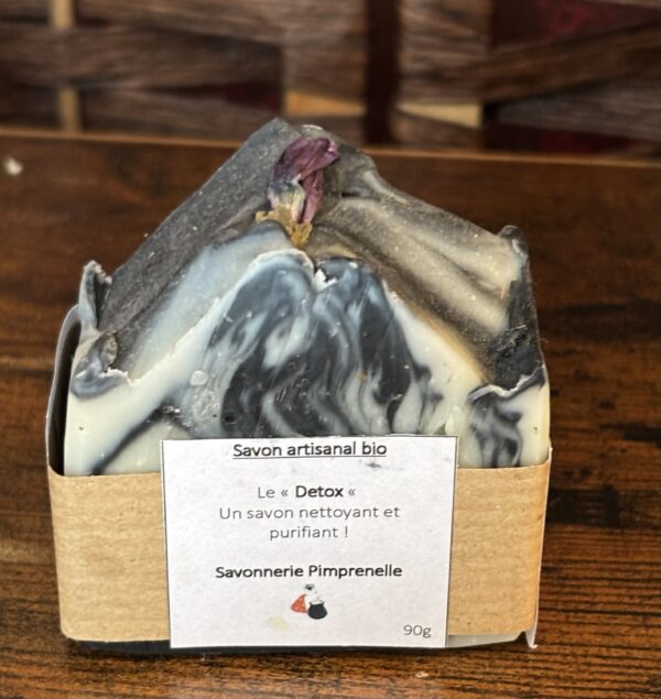 Savon artisanal et biologique - 90g - Détox (surgras 8 %) : Le savon des peaux acnéiques