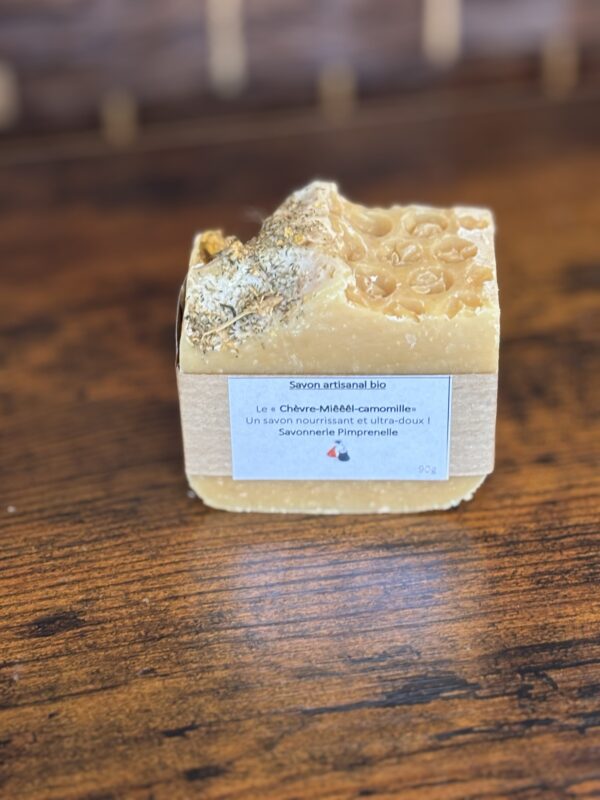 Savon artisanal et biologique - 90g - Chèvre-Miel (surgras 8 %) : Le savon le plus doux de la gamme. – Image 2