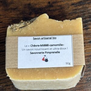 Savon artisanal et biologique - 90g - Chèvre-Miel (surgras 8 %) : Le savon le plus doux de la gamme.